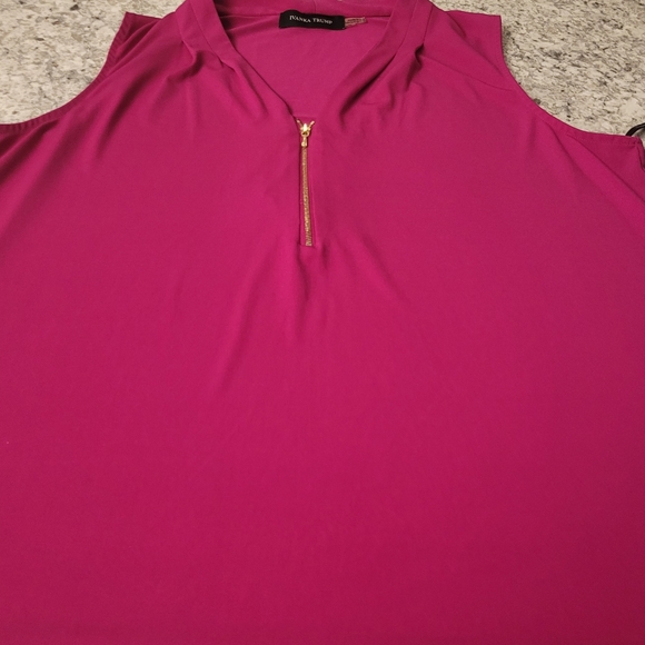 Ivanka Trump Large Top - Picture 3 of 9